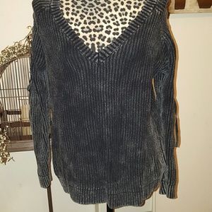 Mineral Wash Lace up sleeves sweater